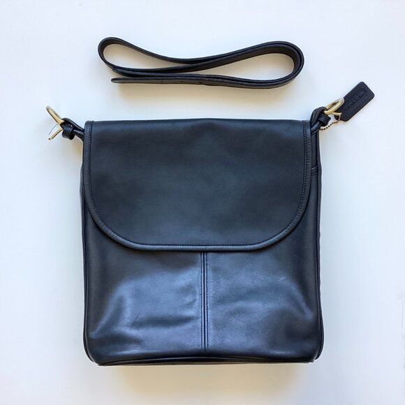 EUC Vintage Coach 4115 Whitney bag Navy 0124-309 - Picture 1 of 15